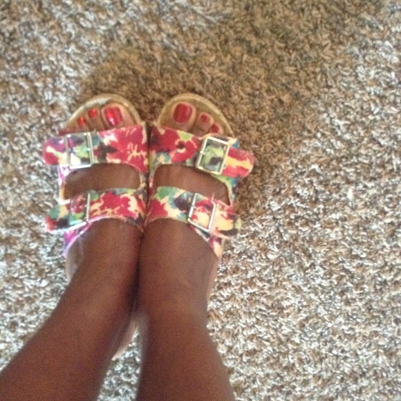 Super Cute Colorful Wedges - Picture 4 of 5